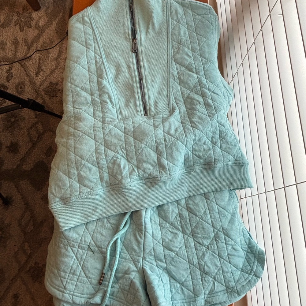 Entro Light Blue Quilted set